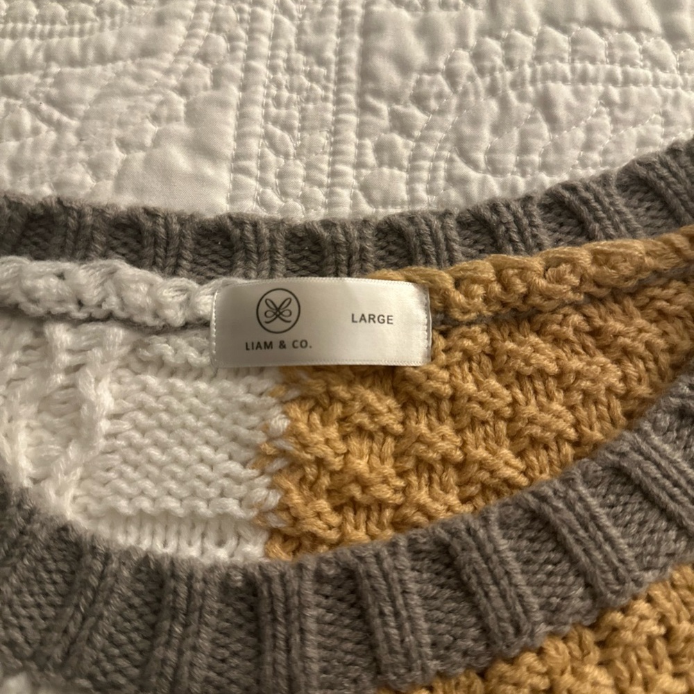 Colorblock Knit Sweater - Picture 2 of 2